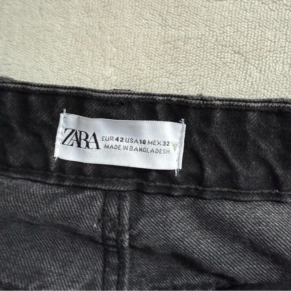 ZARA | Black Distressed Jeans